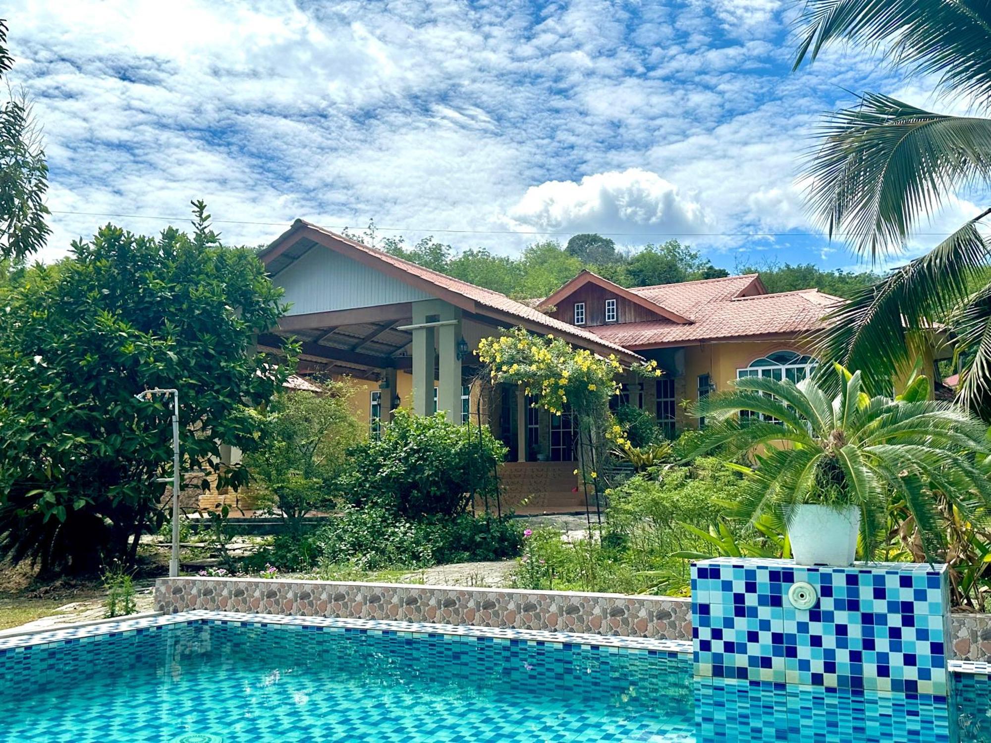 Kapal Terbang Guest House Langkawi Pantai Cenang  Zewnętrze zdjęcie